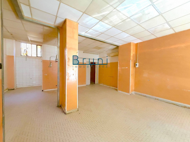 Locale commerciale in vendita a San Benedetto del Tronto