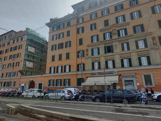 Locale commerciale in Vendita a Roma