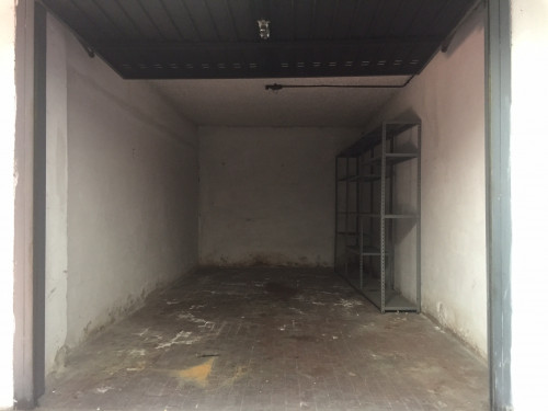 Box o garage in Vendita a Roma