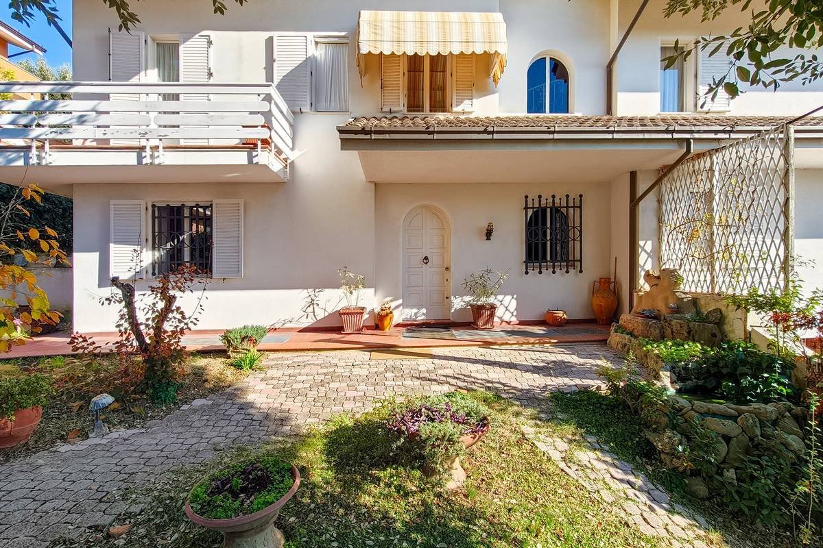 Villa a Fermo