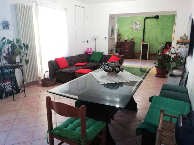 PORZIONE DI CASA in Vendita a Eupilio
