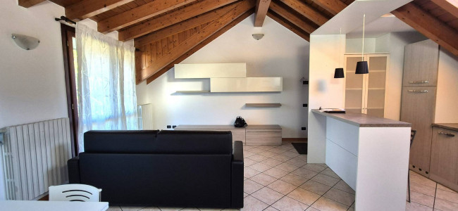 TRILOCALE in Affitto a Valmadrera