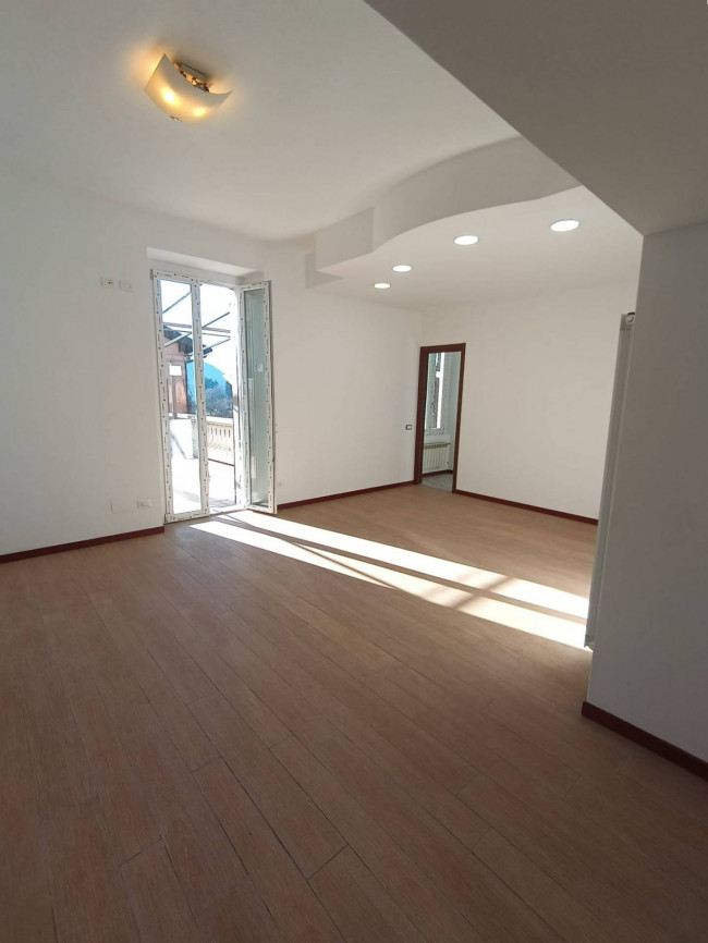 TRILOCALE in Vendita a Caprino Bergamasco