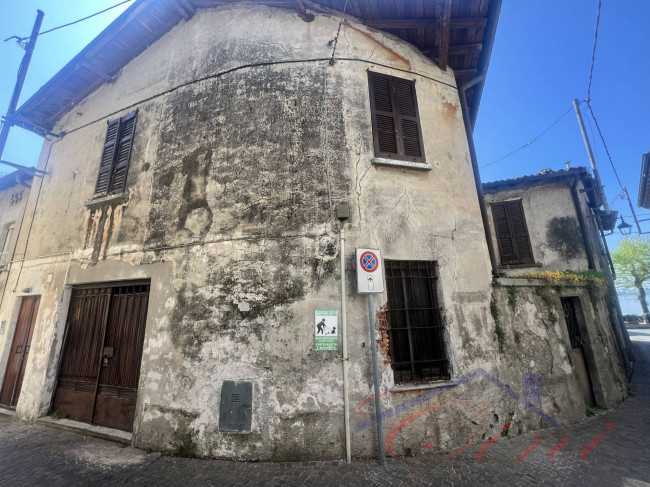 PORZIONE DI CASA in Vendita a Pusiano