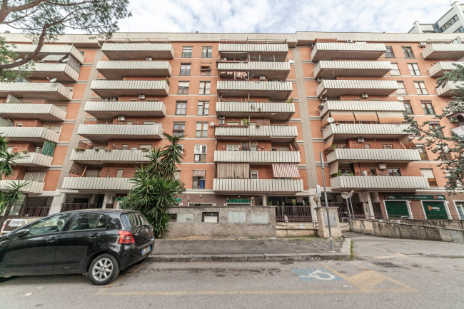 Appartamento in vendita a Cinecittà, Roma (RM)