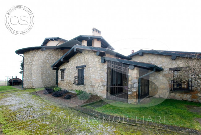 Villa in vendita a Cignano, Offlaga (BS)