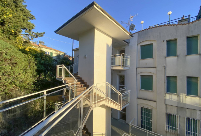 Appartamento in vendita a Borgio Verezzi