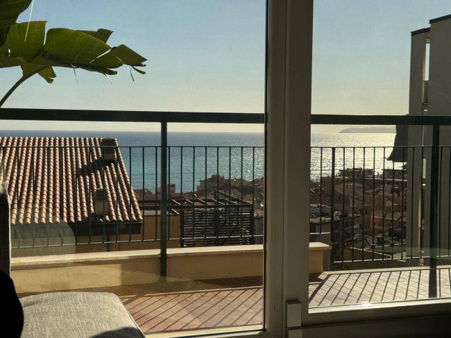 Appartamento in vendita a Finale Ligure