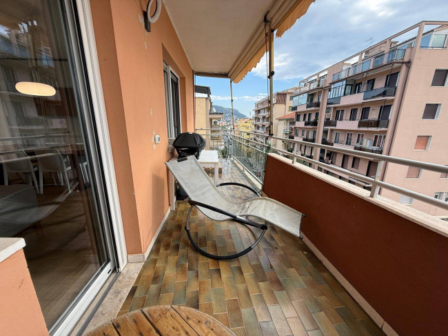 Appartamento in vendita a Pietra Ligure