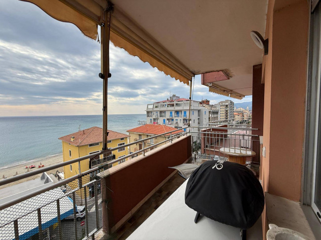 Appartamento in vendita a Pietra Ligure