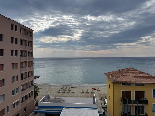 Appartamento in vendita a Pietra Ligure