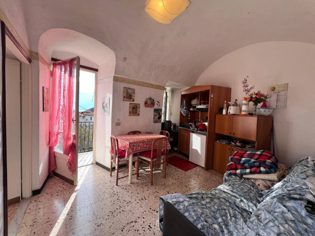 Appartamento in vendita a Giustenice