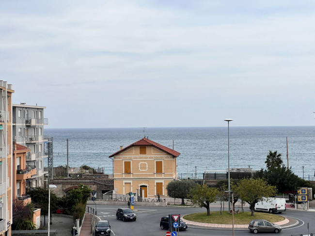 Appartamento in vendita a Pietra Ligure
