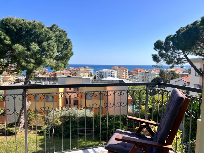 Appartamento in vendita a Pietra Ligure