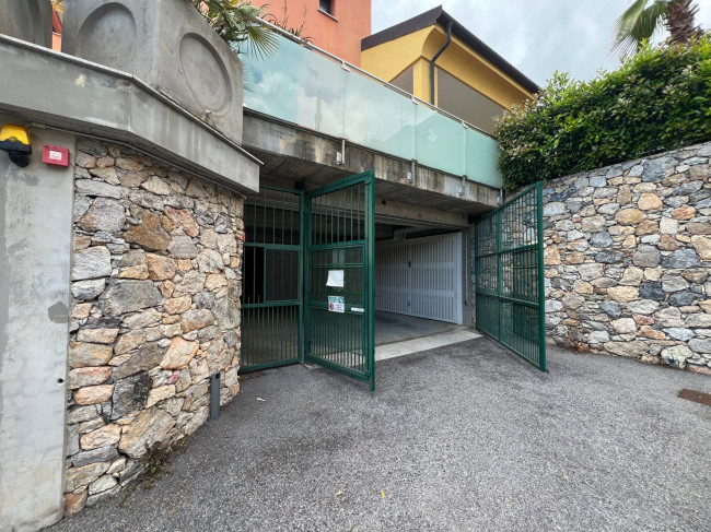 Box o garage in vendita a Pietra Ligure