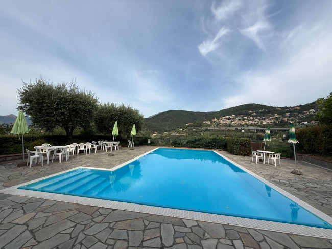 Appartamento in vendita a Pietra Ligure