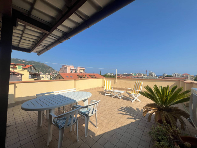 Appartamento in vendita a Pietra Ligure