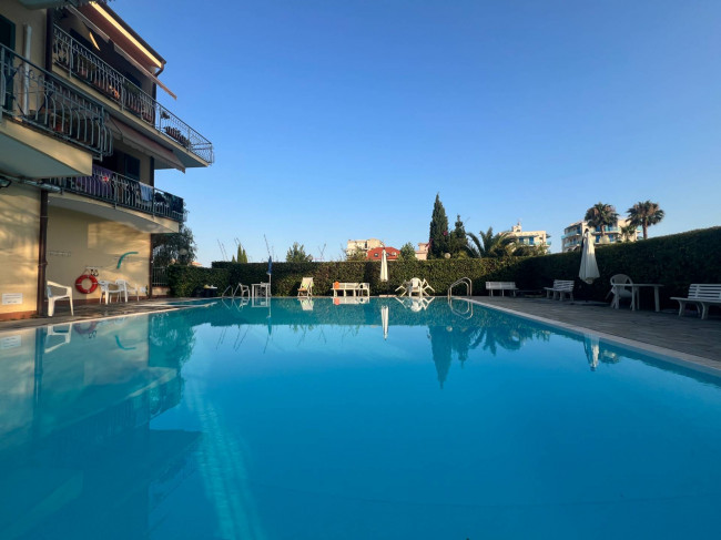 Appartamento in vendita a Pietra Ligure
