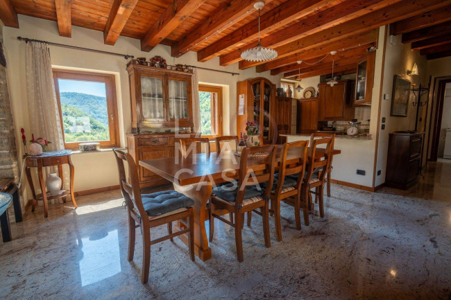 Porzione di casa in vendita a Tarzo
