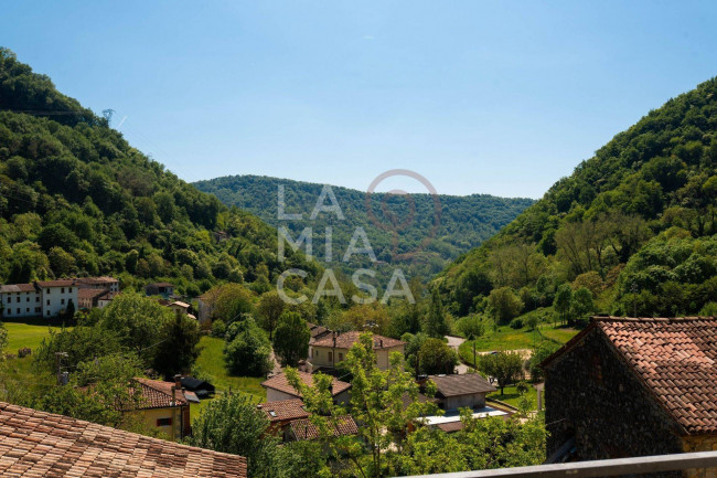 Porzione di casa in vendita a Tarzo