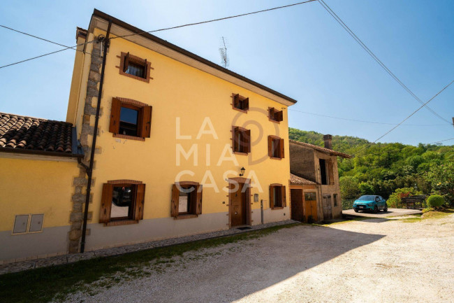 Porzione di casa in vendita a Tarzo