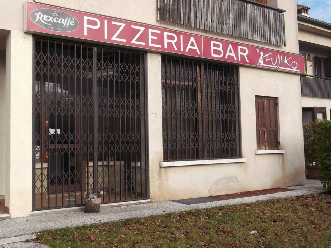 Locale commerciale in vendita a Cison di Valmarino