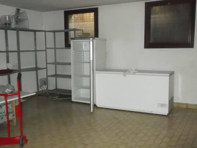 Locale commerciale in vendita a Cison di Valmarino
