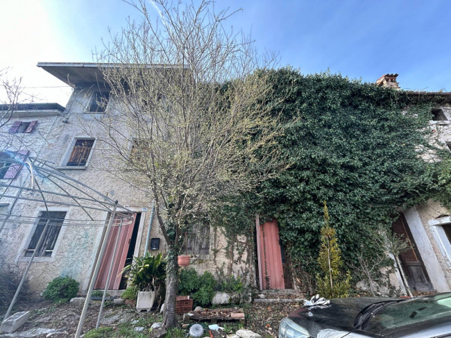 Porzione di casa in vendita a Miane