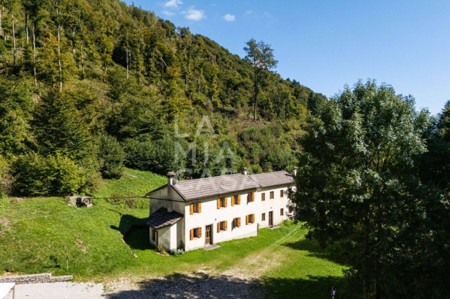 Porzione di casa in vendita a Follina