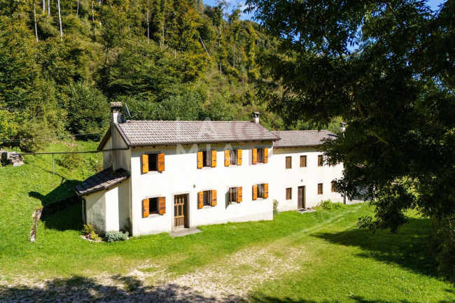Porzione di casa in vendita a Follina