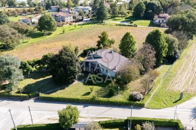 Villa in vendita a Sernaglia della Battaglia