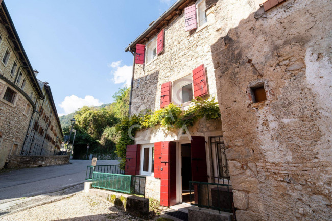 Porzione di casa in vendita a Follina