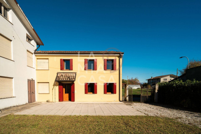 Porzione di casa in vendita a Sernaglia della Battaglia