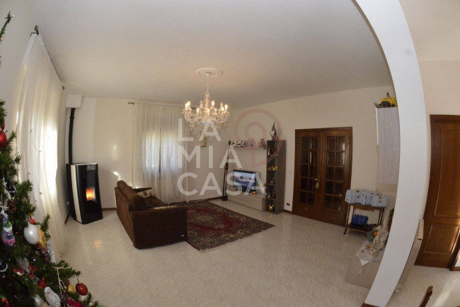 Casa singola in vendita a Talla