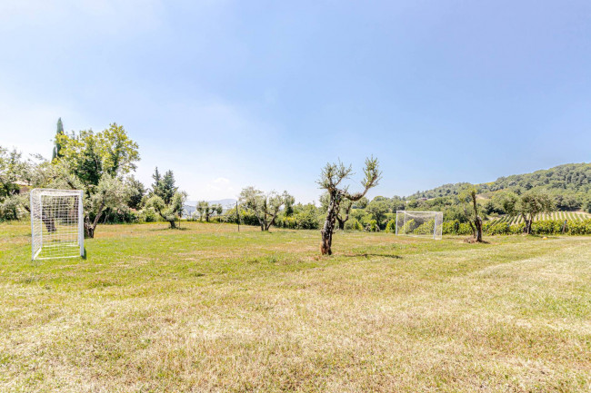 Villa in vendita a Montecatini Val di Cecina