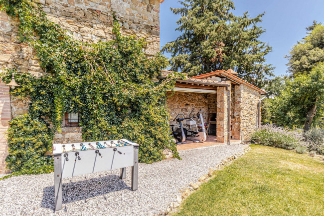 Villa in vendita a Montecatini Val di Cecina