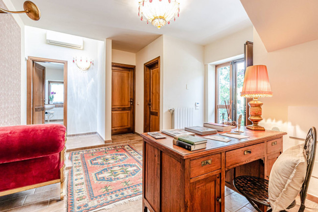 Villa in vendita a Montecatini Val di Cecina