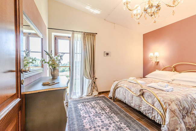 Villa in vendita a Montecatini Val di Cecina