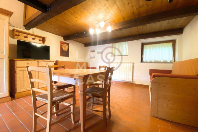 Appartamento in vendita a Castel del Piano