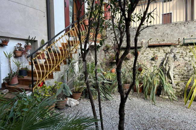 Porzione di casa in vendita a Revine Lago