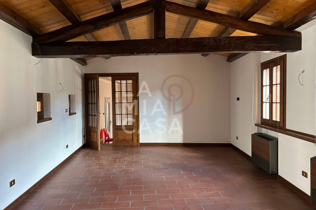 Porzione di casa in vendita a Revine Lago