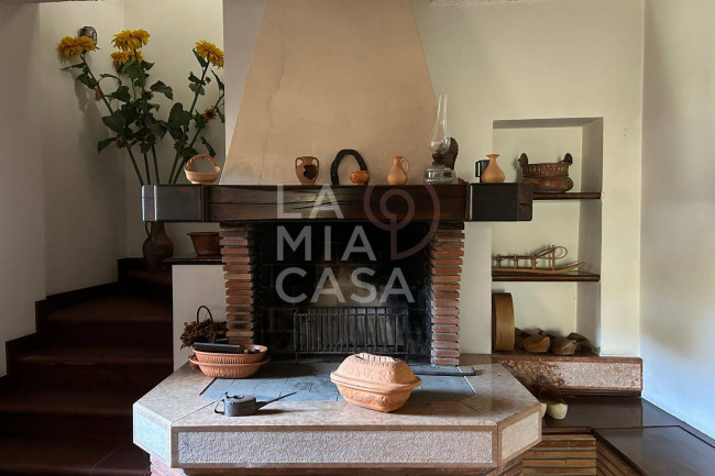 Porzione di casa in vendita a Revine Lago