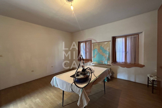 Porzione di casa in vendita a Revine Lago