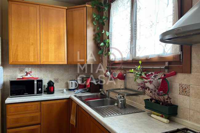 Porzione di casa in vendita a Revine Lago