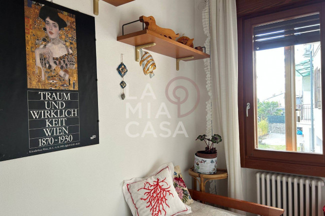 Porzione di casa in vendita a Revine Lago