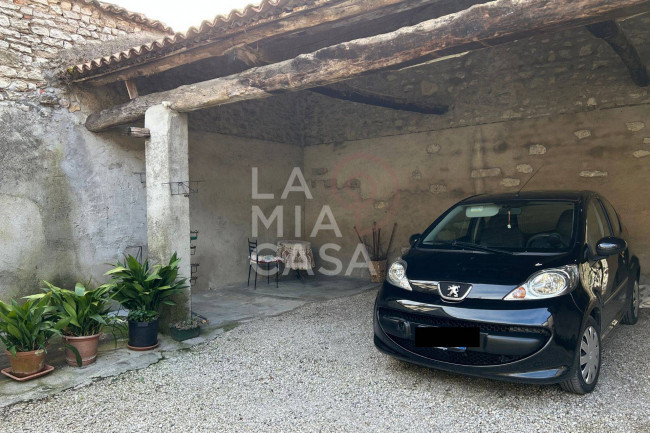 Porzione di casa in vendita a Revine Lago