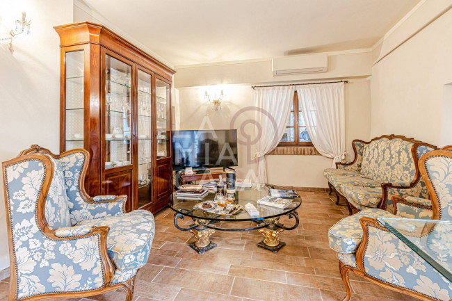 Villa in vendita a Montecatini Val di Cecina