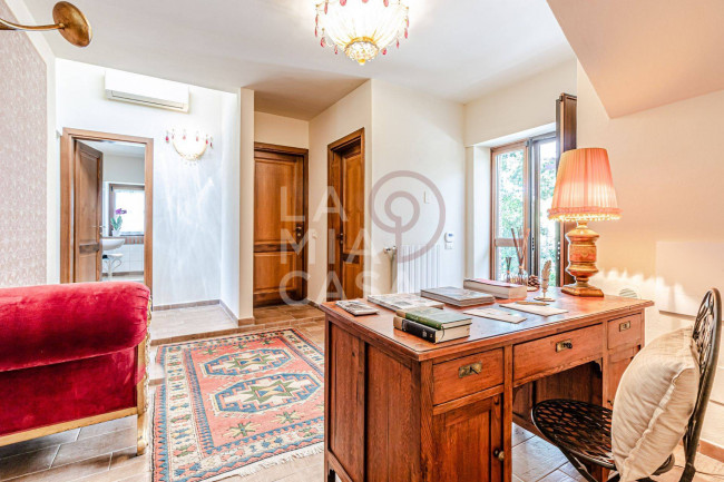 Villa in vendita a Montecatini Val di Cecina
