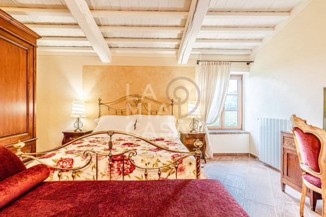 Villa in vendita a Montecatini Val di Cecina