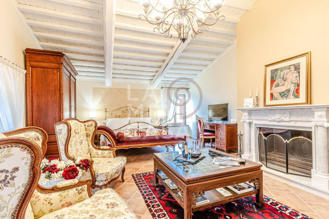 Villa in vendita a Montecatini Val di Cecina
